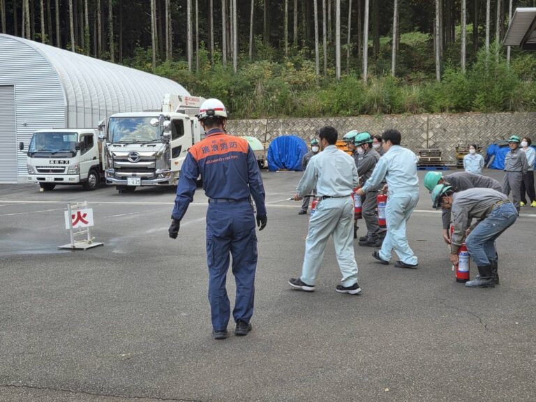 【CSR活動報告】瑞浪市消防署と連携した社内消防訓練を実施しました中工精機株式会社 - 粉砕技術業界No1プロフェッショナル