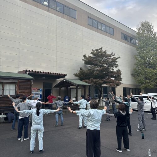【健康経営レポート】気功で心と体を整える——社内イベントを開催しました中工精機株式会社 - 粉砕技術業界No1プロフェッショナル
